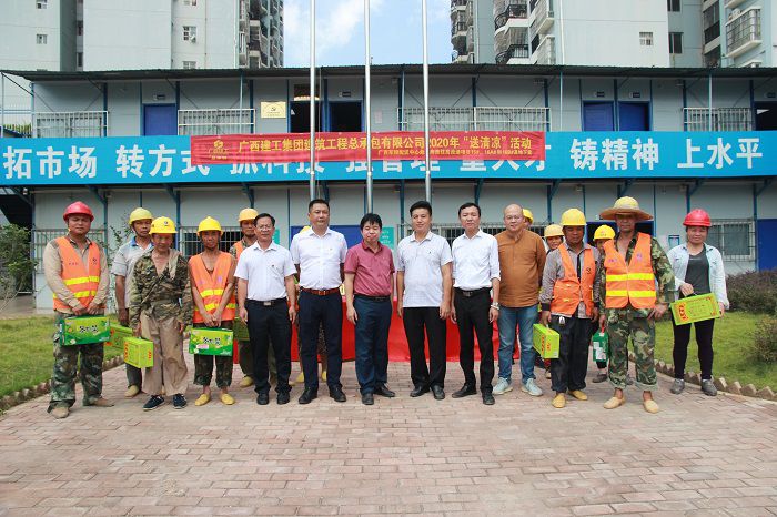 合照。鄧燦濱 攝.JPG