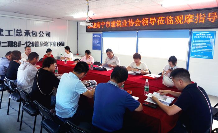 33交流會(huì)現(xiàn)場(chǎng)。謝微旋 攝.jpg