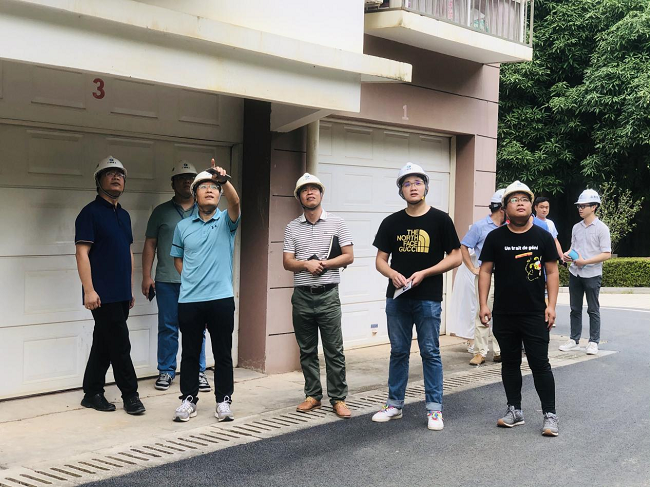 檢查現(xiàn)場。陳曉赟 攝（修圖）.png