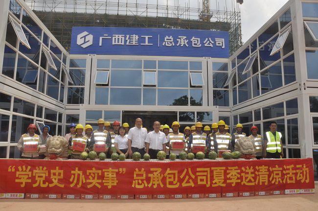 慰問活動合影。王瑾貞 攝（修圖）.jpg